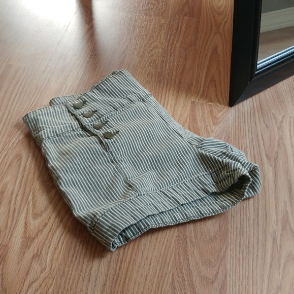 { 2.1 Denim } Striped Front Panel Shorts - Picture 5 of 6